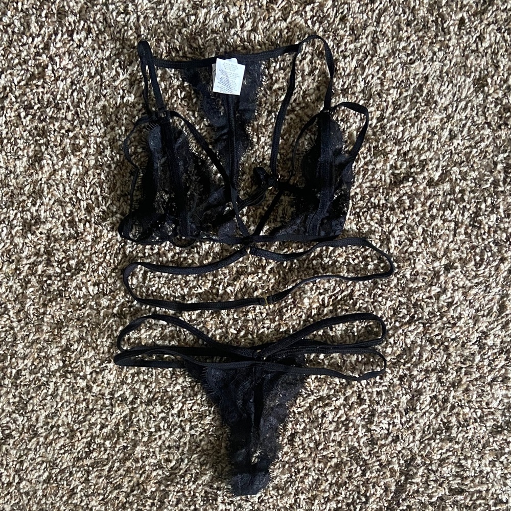Chic Black Strappy Lace Bra Set